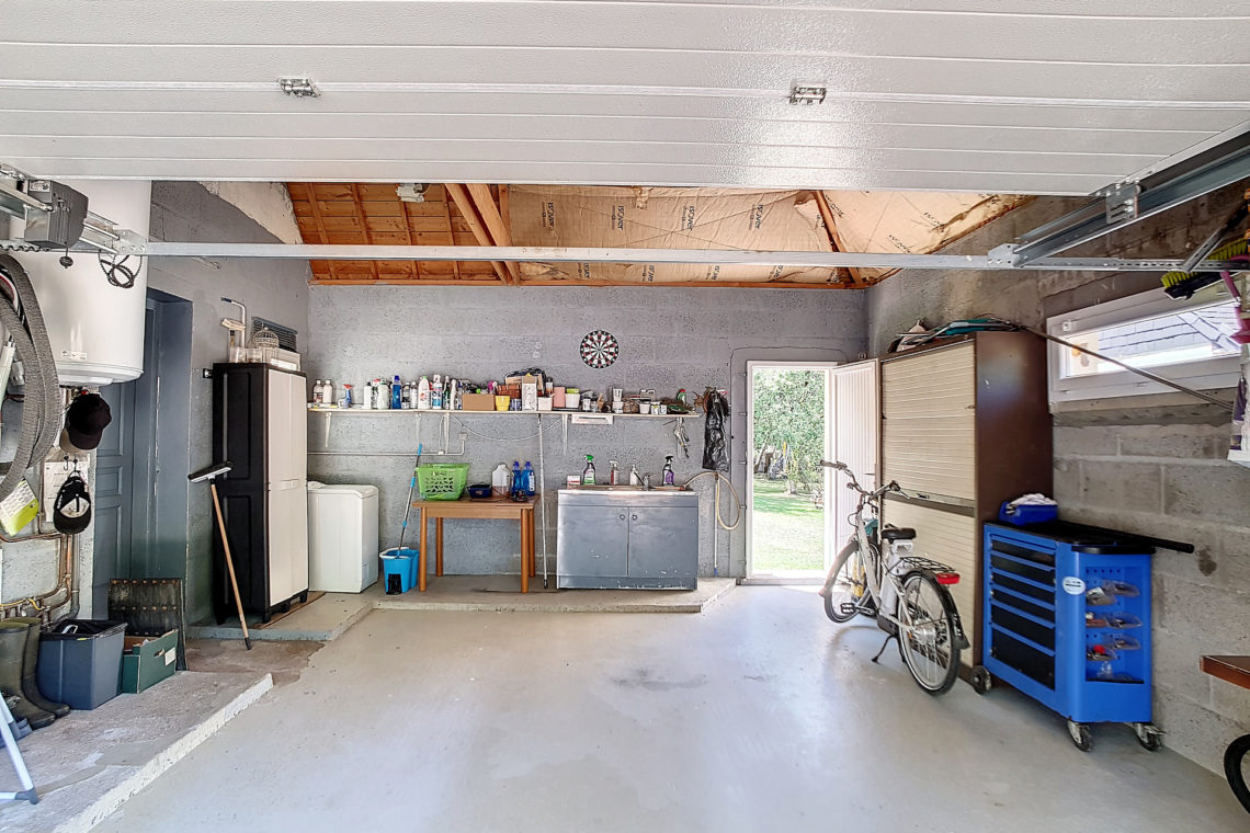garage de la maison à vendre à Merlevenez