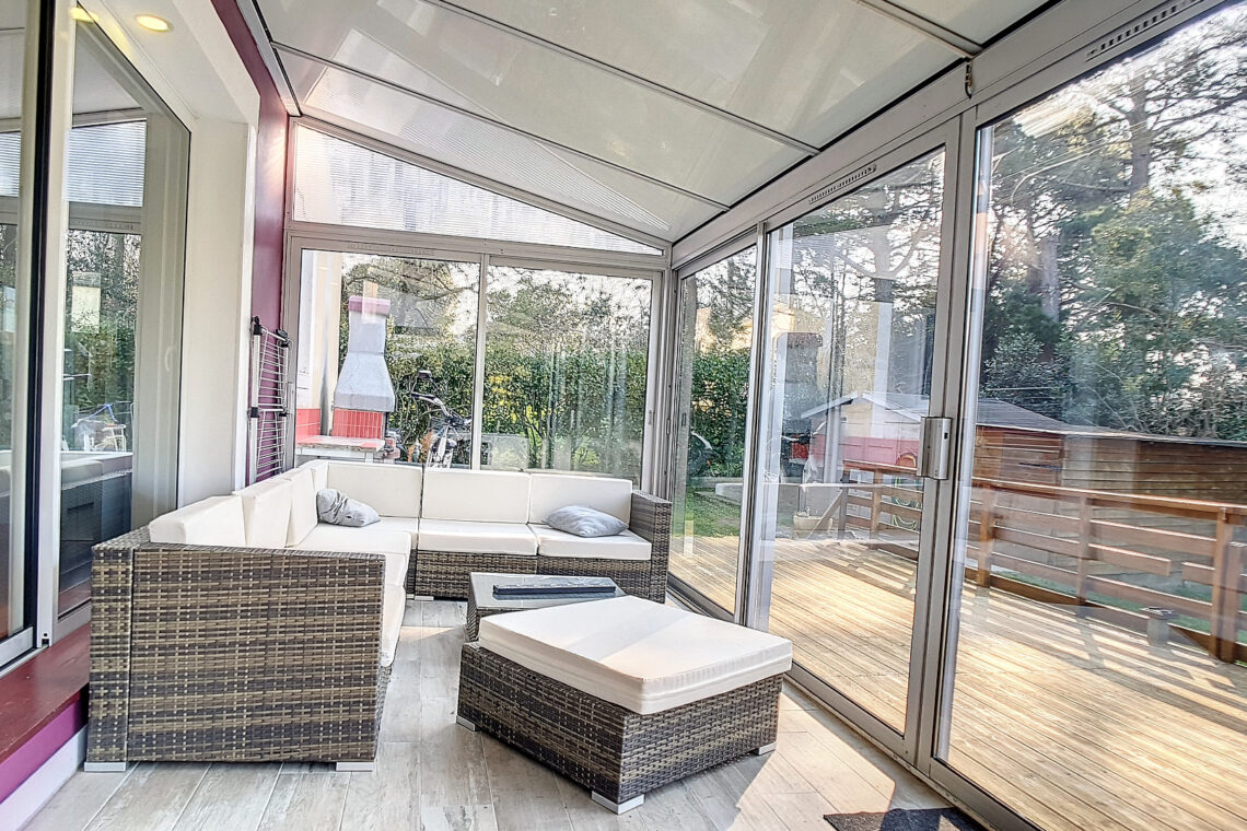 maison à LE PALAIS veranda